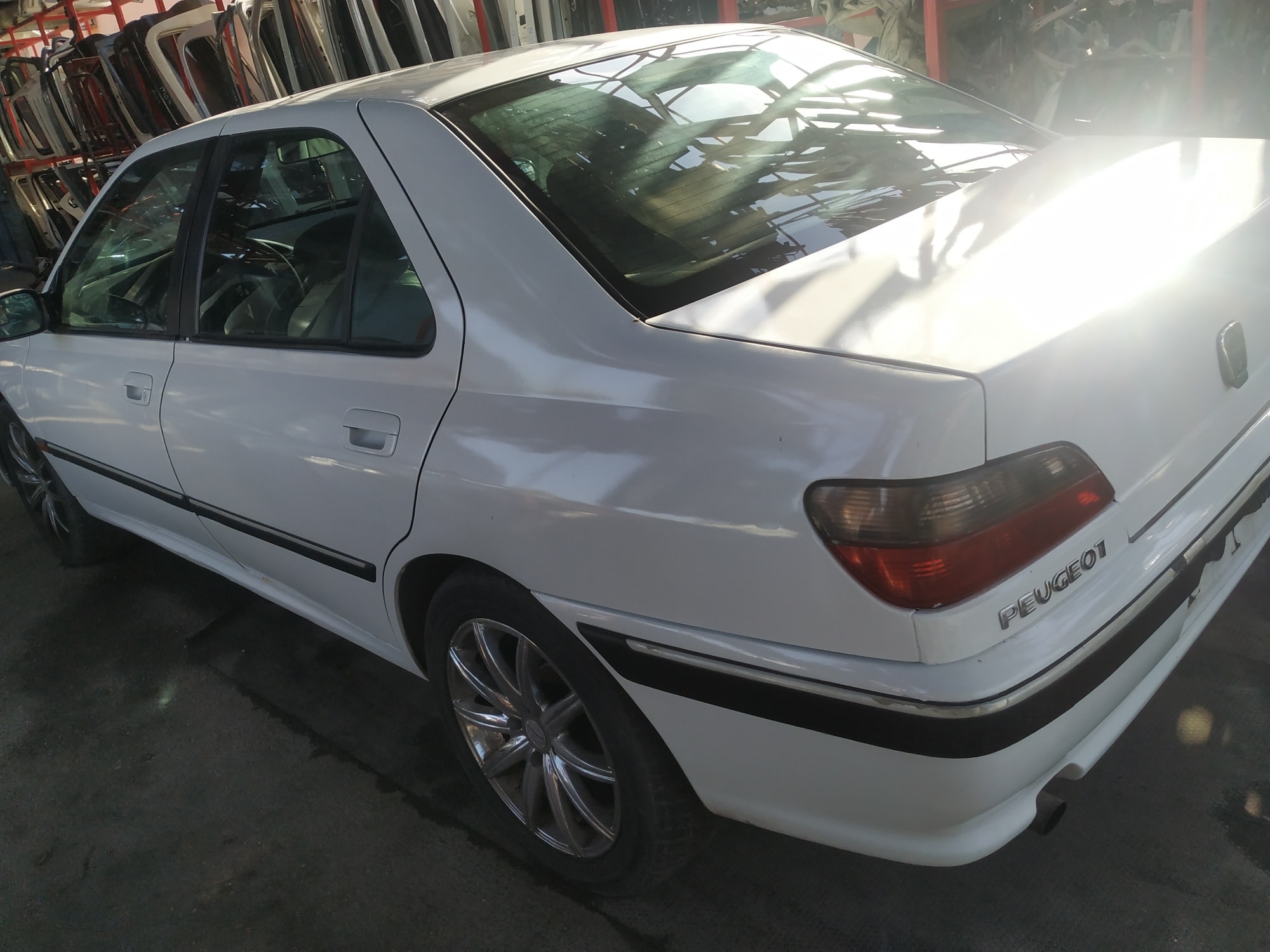 peugeot 406 sol arka çamurluk